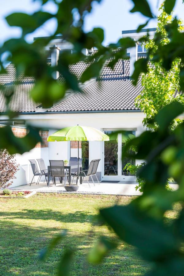 Domizil Illmitz Villa Exteriör bild